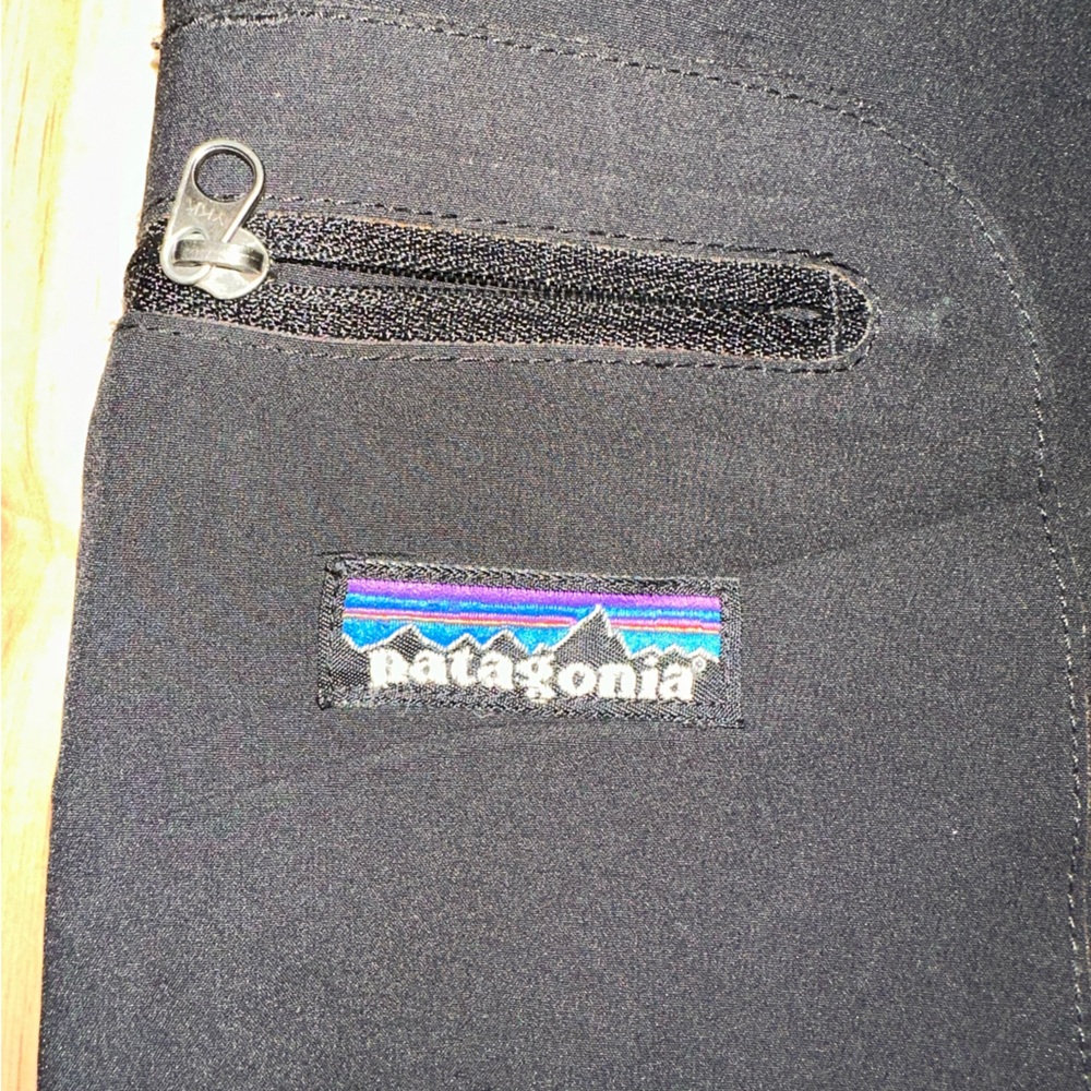 Women’s Patagonia Pants ❌Sold❌ - Picture 2 of 3